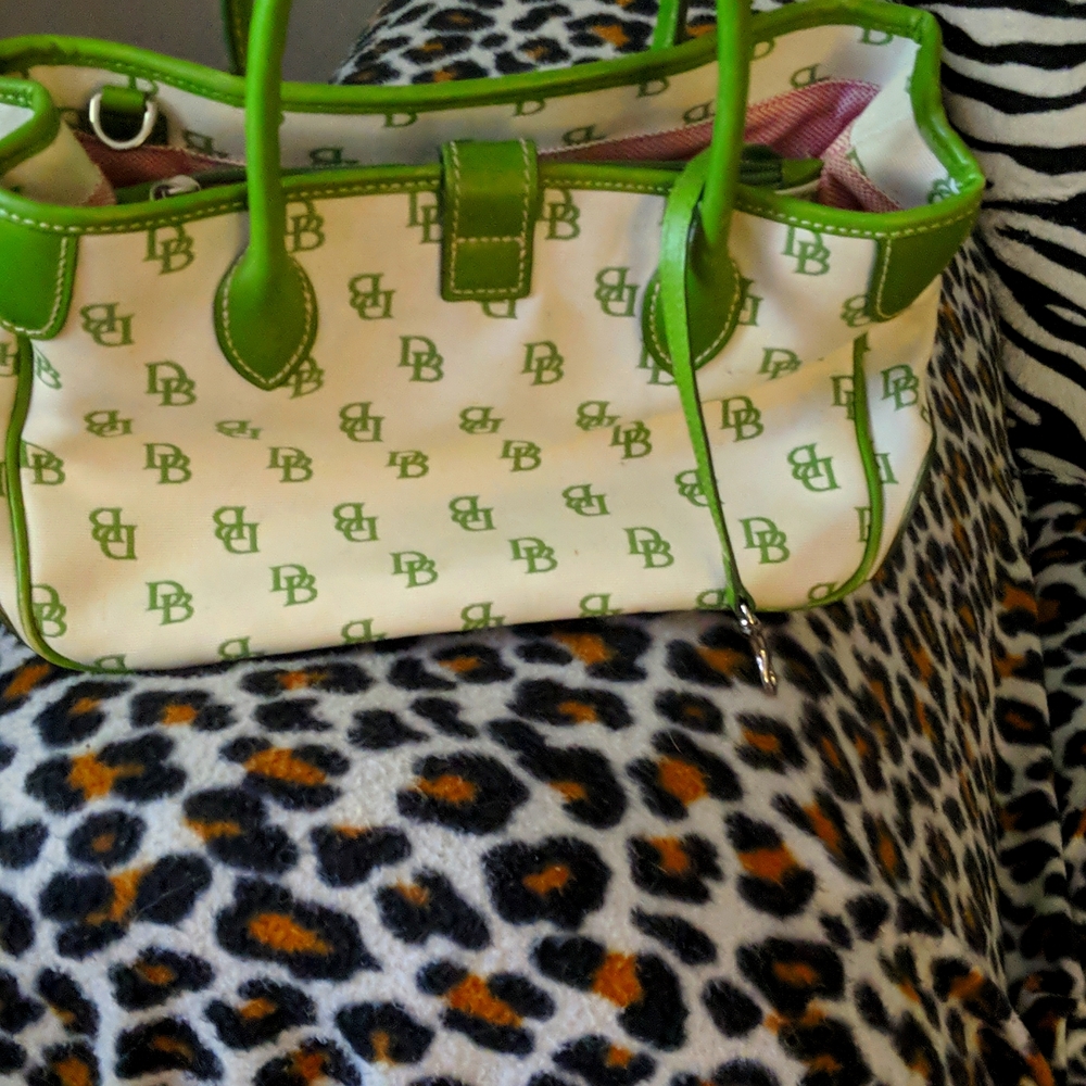 Cute real Dooney & Bourke